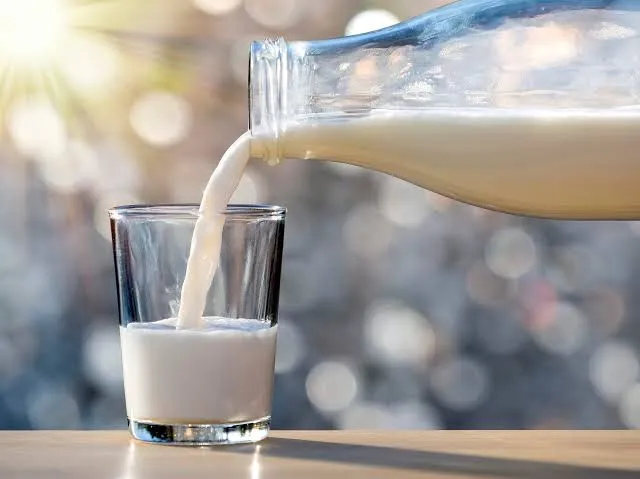 شیر کامل (پرچرب) - Whole Milk